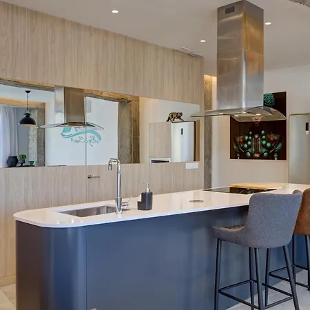 Tribuna Center By Seric,15' Walking To The *