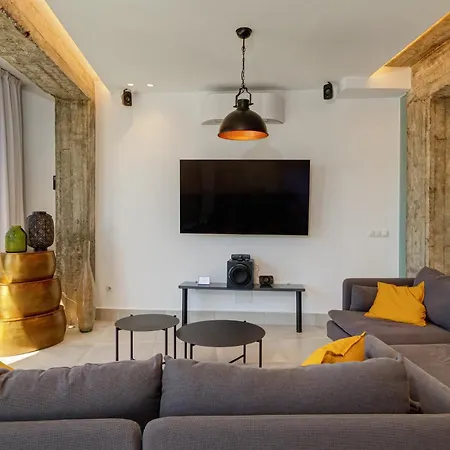 Tribuna Center By Seric,15' Walking To The *