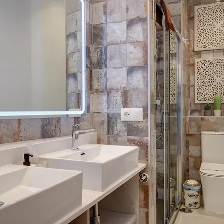 Tribuna Center By Seric,15' Walking To The