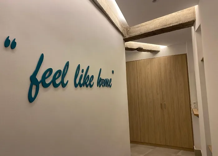 Tribuna Center By Seric,15' Walking To The דירה *