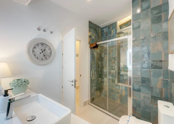 Tribuna Center By Seric,15' Walking To The דירה מאלגה